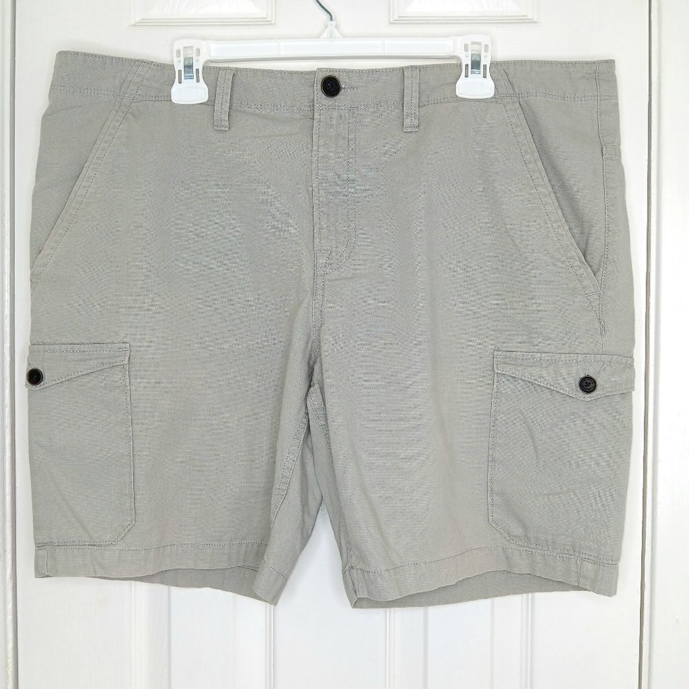 TIMBERLAND Men's Gray Utility Cargo Shorts Size 40 Relaxed Hiking Workwear